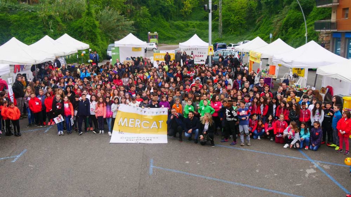 El Mercat de Cooperatives Escolars celebra la 10a. edició promovent l'emprenedoria entre infants i joves 