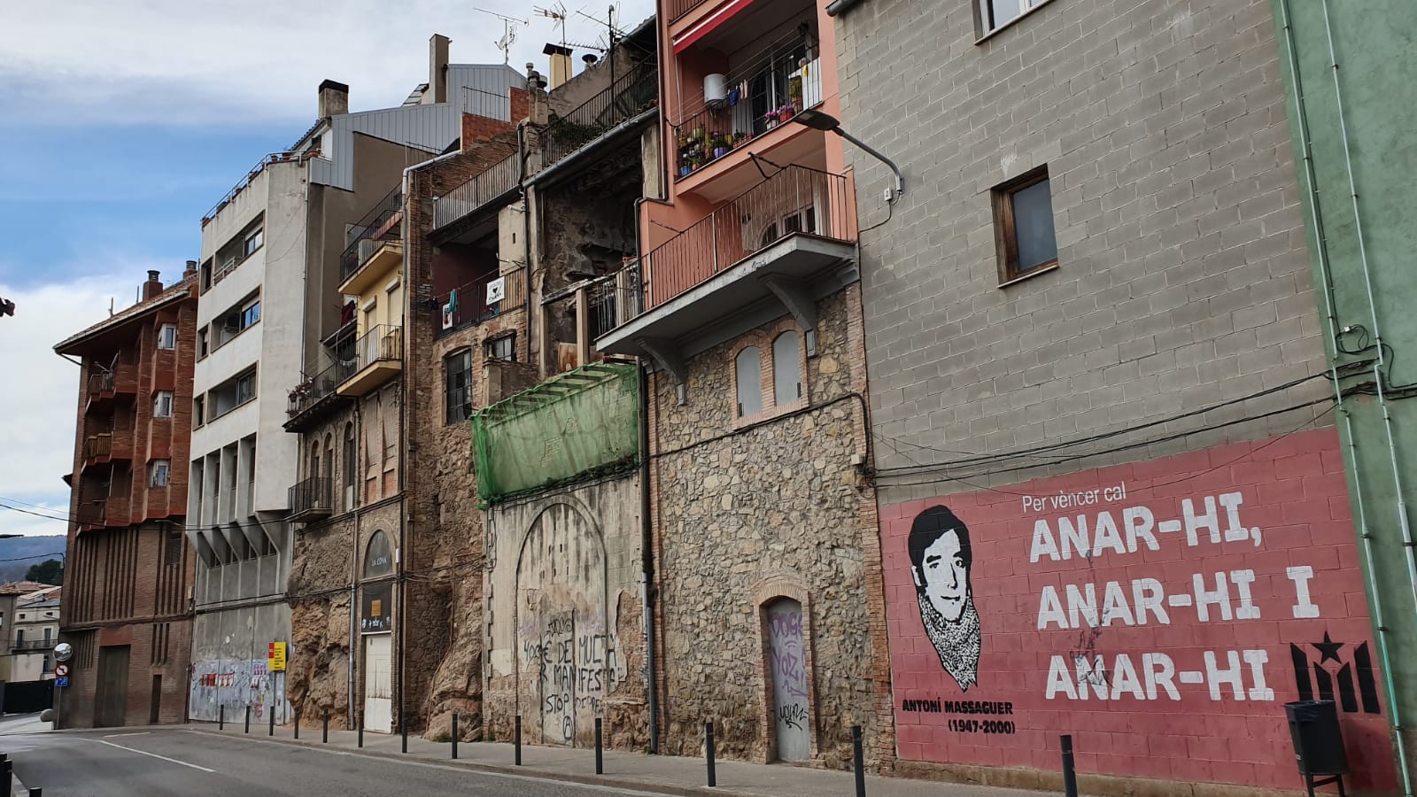 L'Ajuntament de Berga licita les obres d'enderroc d'un edifici privat en estat ruïnós al carrer Verdaguer