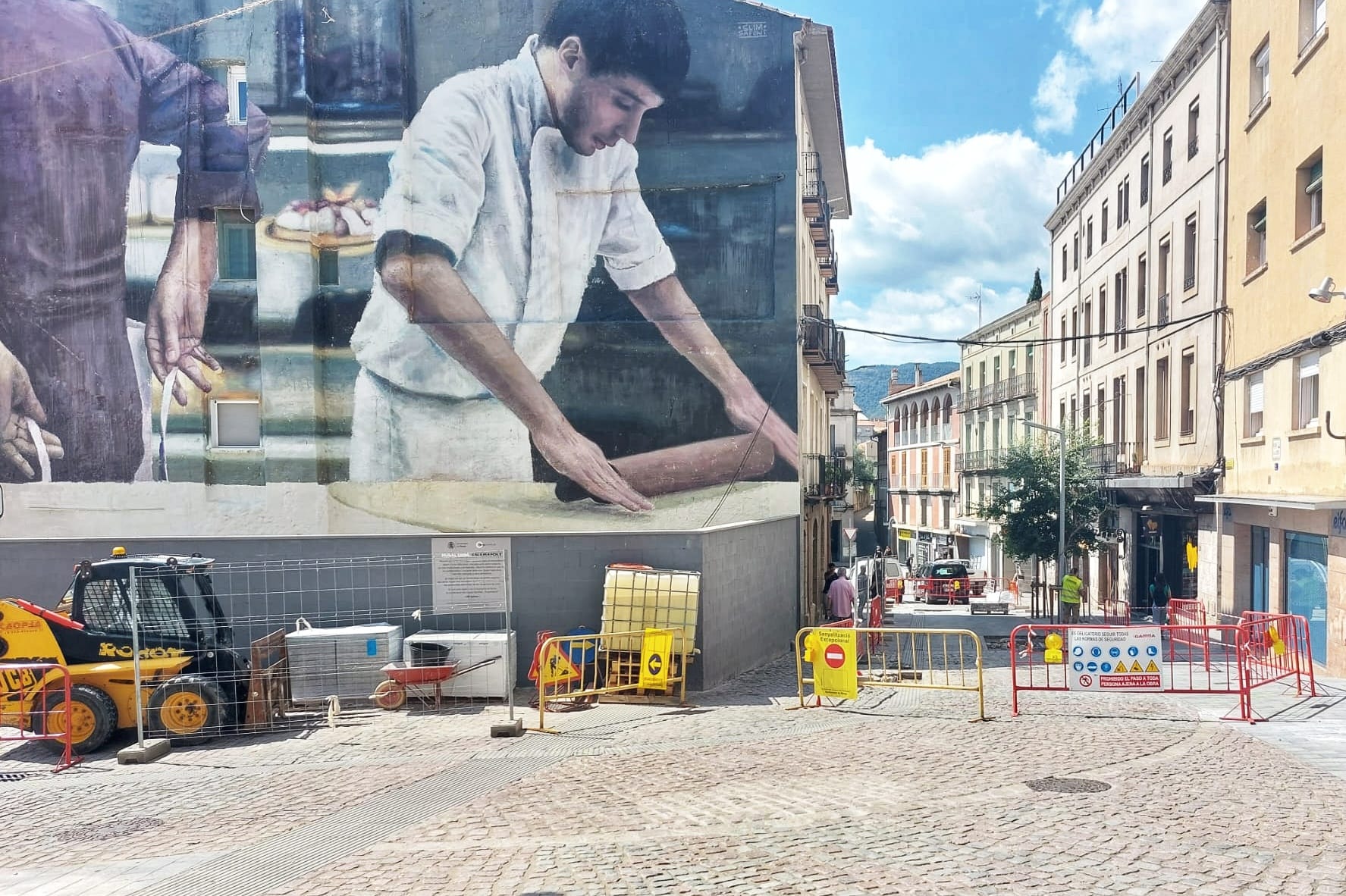 Les obres de reparació del paviment de la ronda Moreta i la plaça de la Creu comportaran alteracions de trànsit les pròximes setmanes