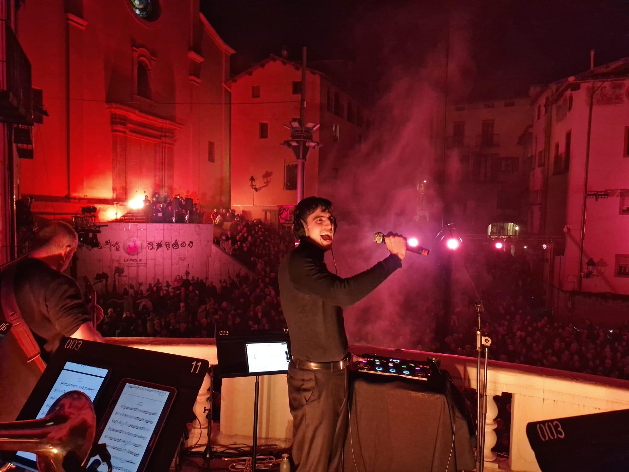 La cultura, la música i el teatre es troben a la plaça de Sant Pere per celebrar els 20 anys de La Patum com a Patrimoni de la Humanitat
